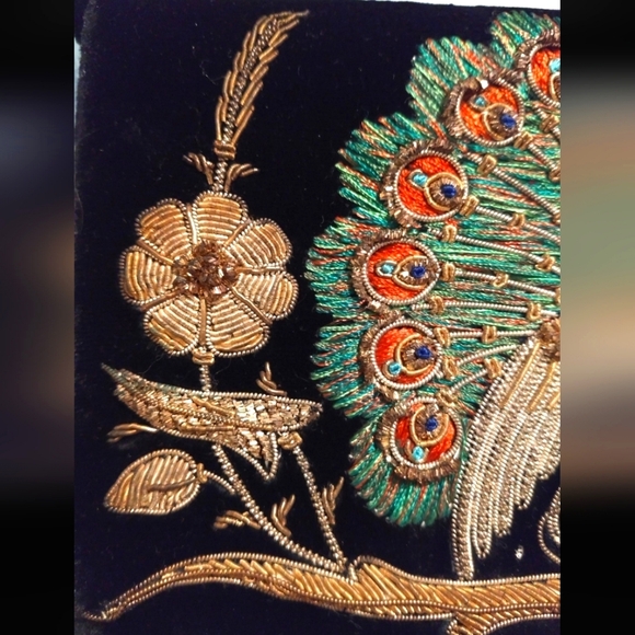 1930s/1940s Peacock Design Zardozi Embroidered Gemmed Black Velvet Evening Bag - Picture 4 of 10